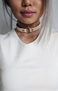 SIGNATURE LEATHER O-RING CHOKER